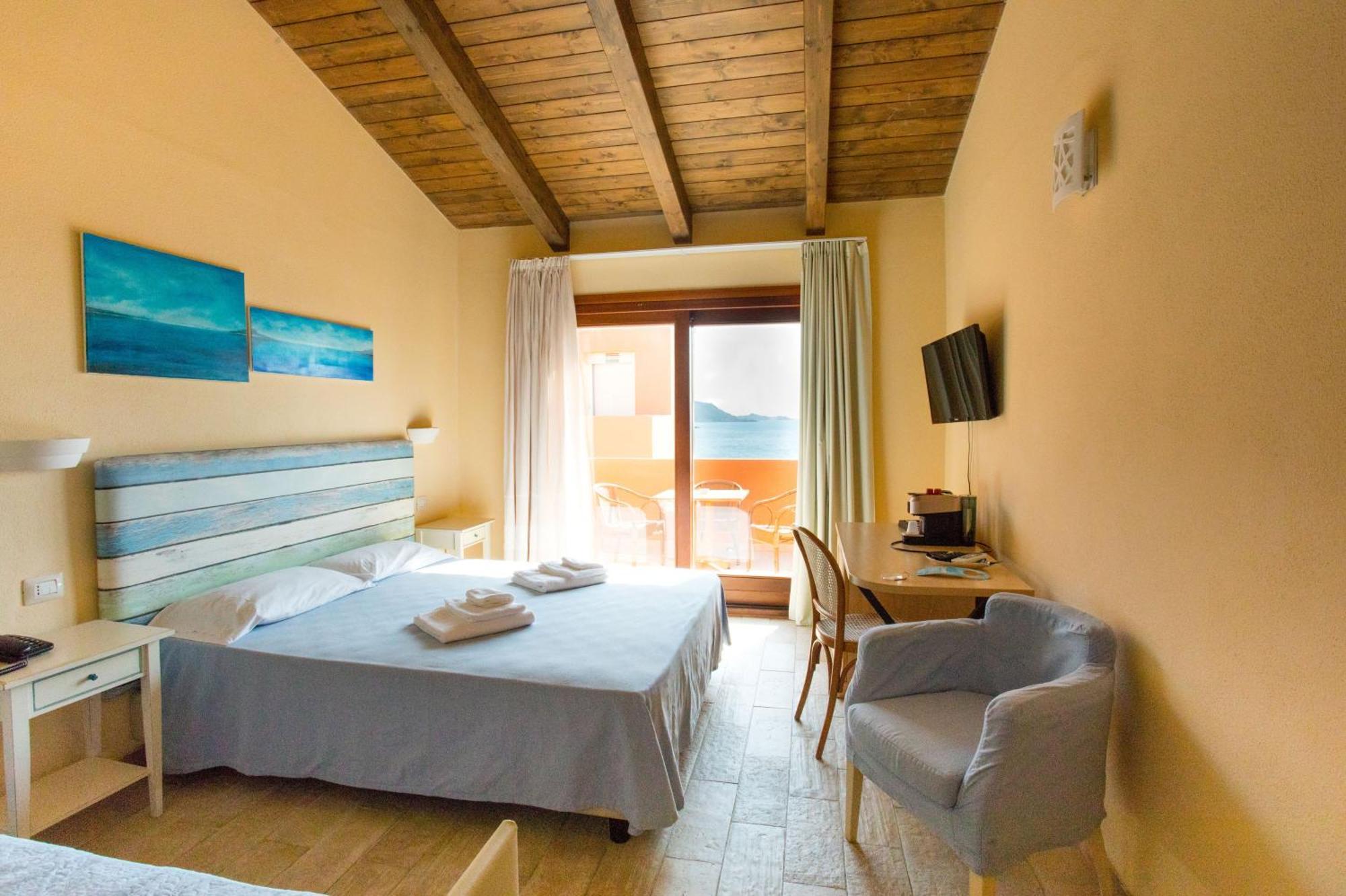 Hotel Costa Paradiso Luaran gambar